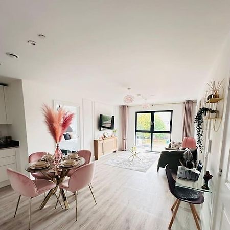 Central Derby Urban 2 Bedroom Flat - An Oasis Of Elegance! Free Parking And Wifi Suitable For Families And Professionals Exterior photo