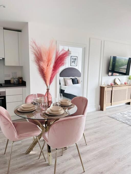Central Derby Urban 2 Bedroom Flat - An Oasis Of Elegance! Free Parking And Wifi Suitable For Families And Professionals Exterior photo